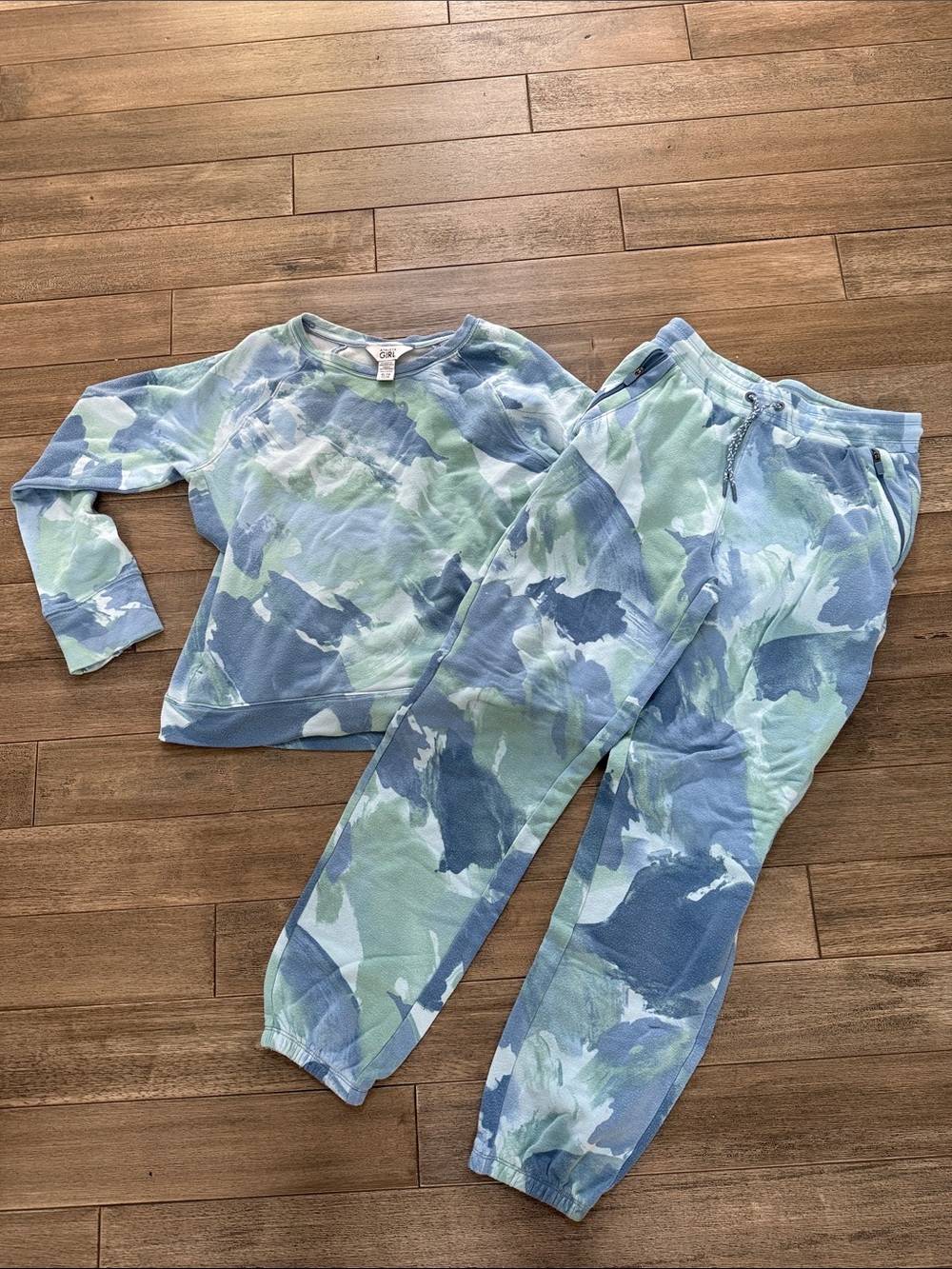 Athleta Blue and Green Camo Kids Sweatsuit